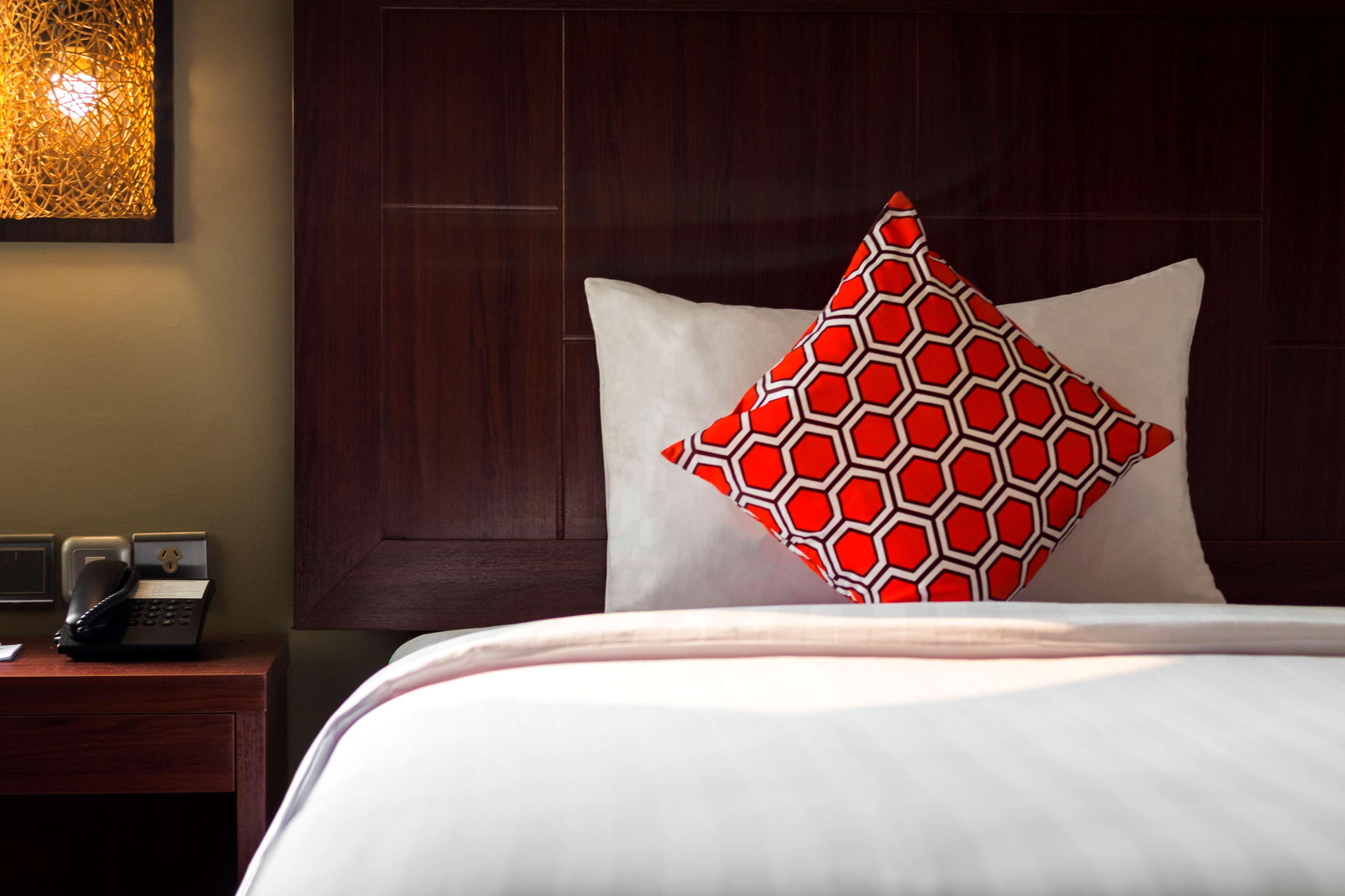 Best Western Plus Taft Inn Экстерьер фото