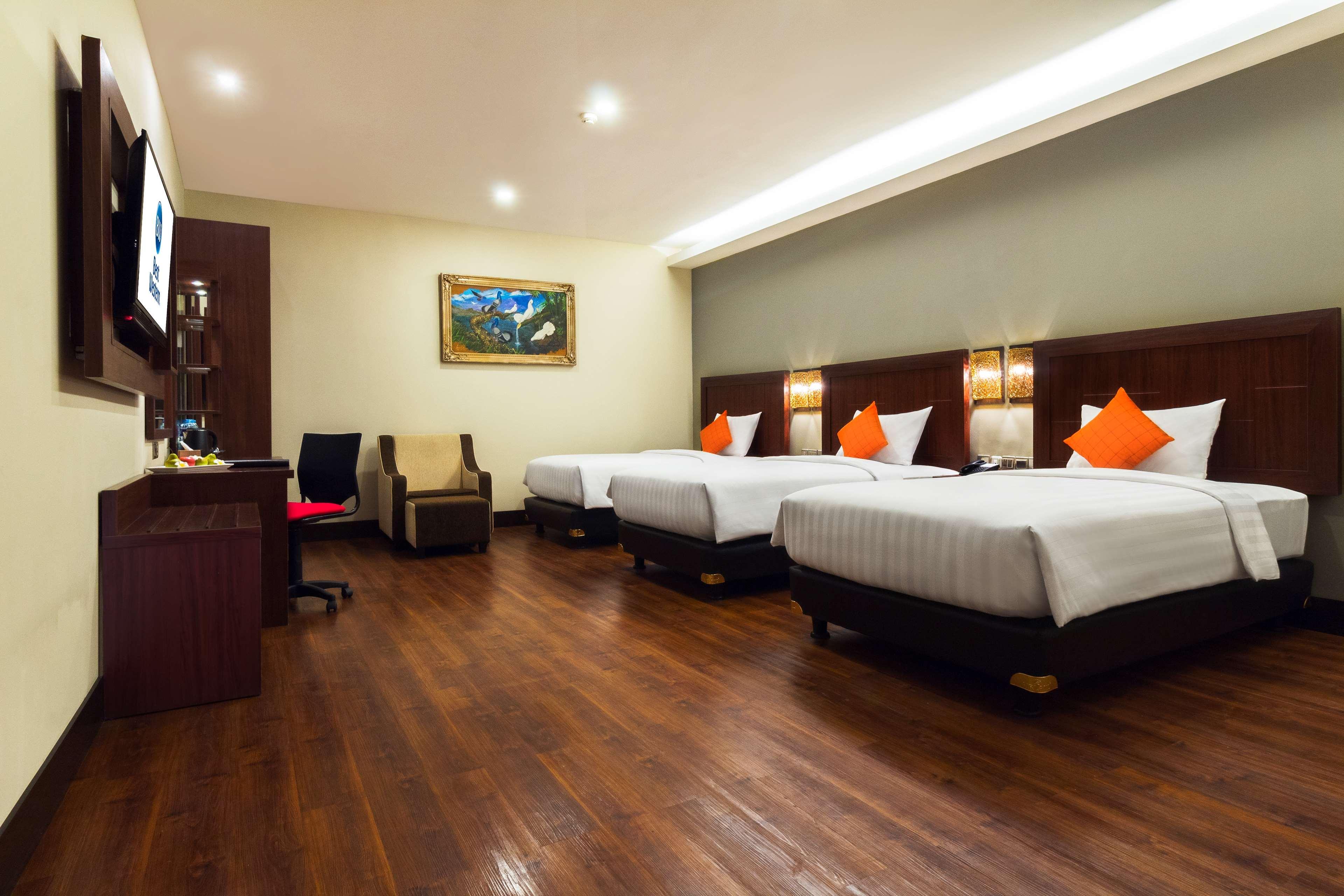 Best Western Plus Taft Inn Экстерьер фото